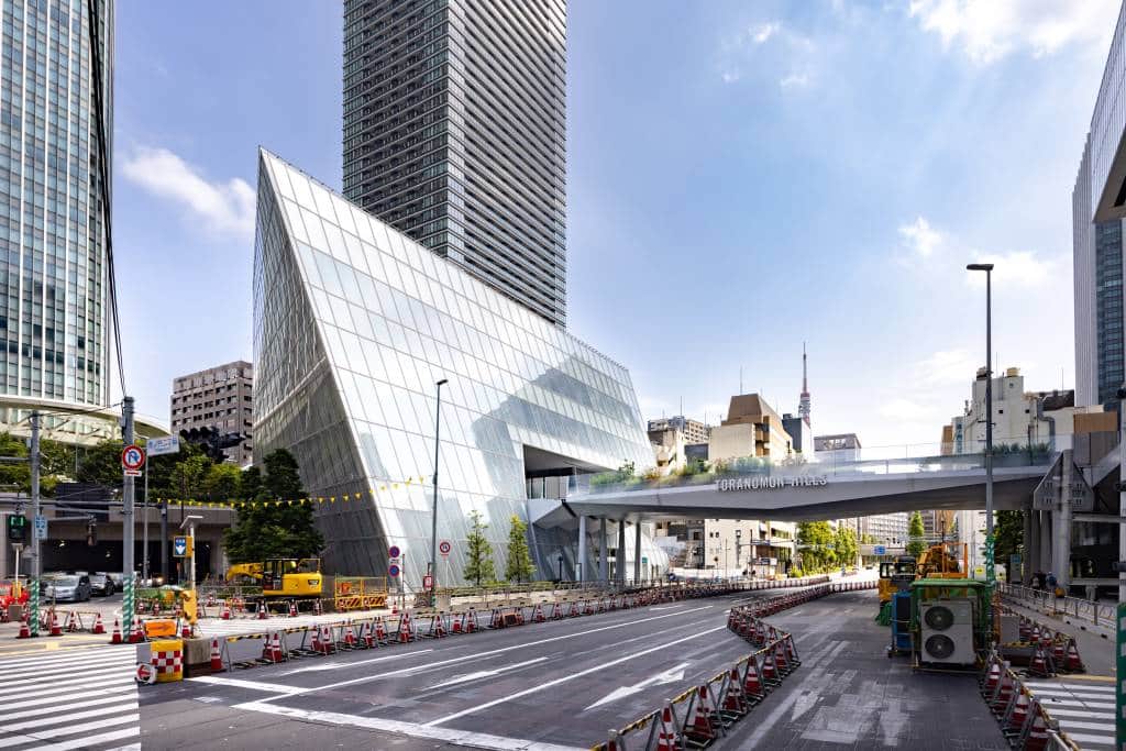 glass rock building tokyo