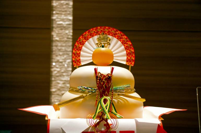kagamimochi, a traditional Japanese rice cake for the new year